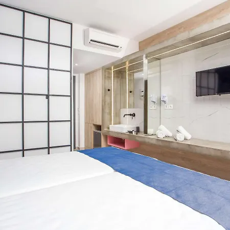 Madison Boutique, Otel 2*