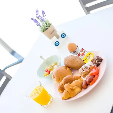 Madison Boutique, Otel